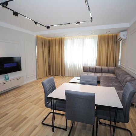 Miku Apartment -Outstanding Apartment At Taiwan Tirana Eksteriør billede